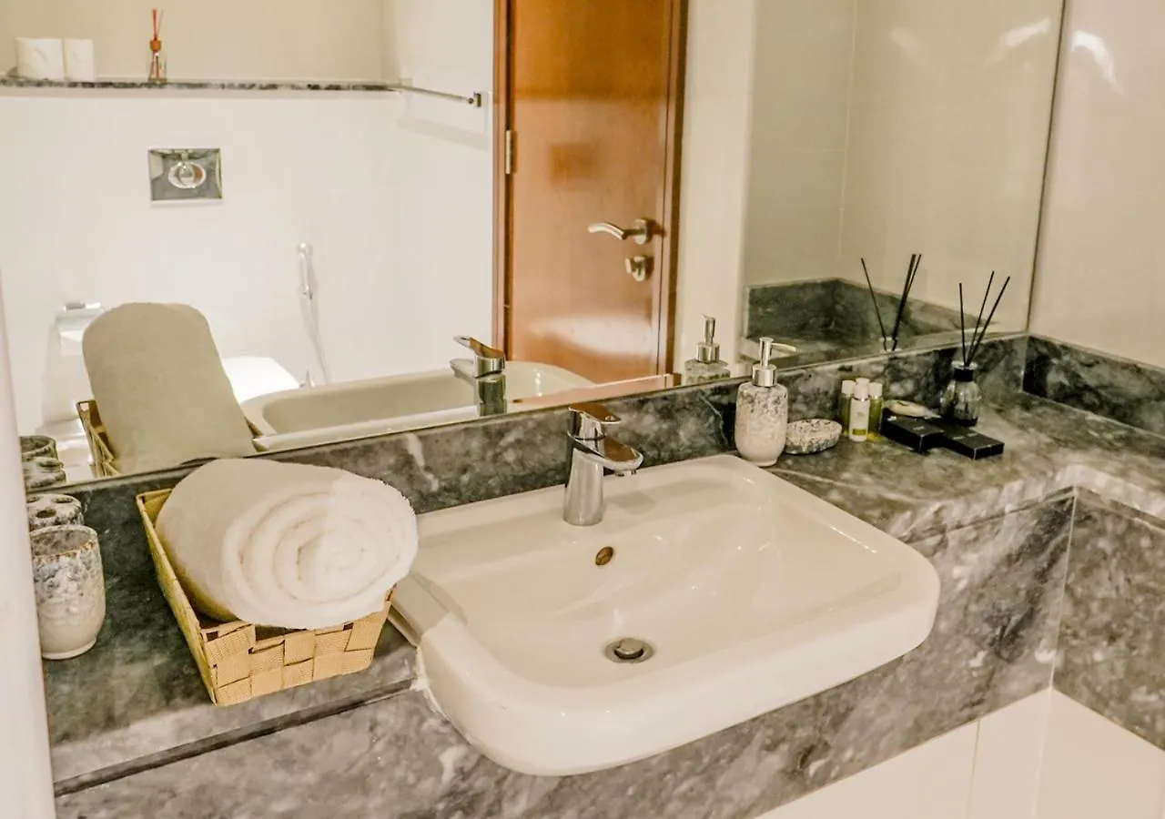 Spacious 1Br In Habtoor City With Canal Views & Close To Dubai Mall ОАЭ