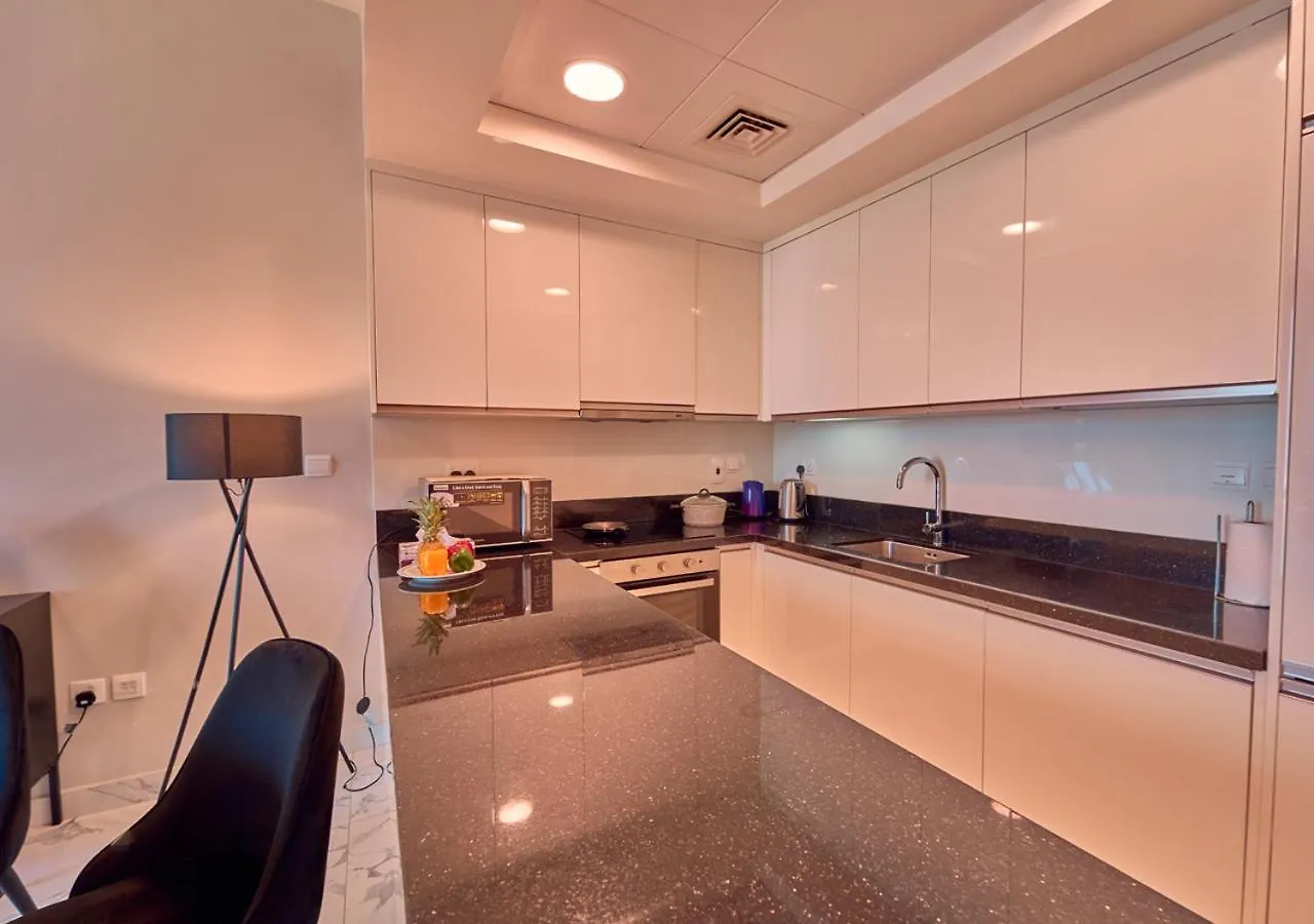 Spacious 1Br In Habtoor City With Canal Views & Close To Dubai Mall