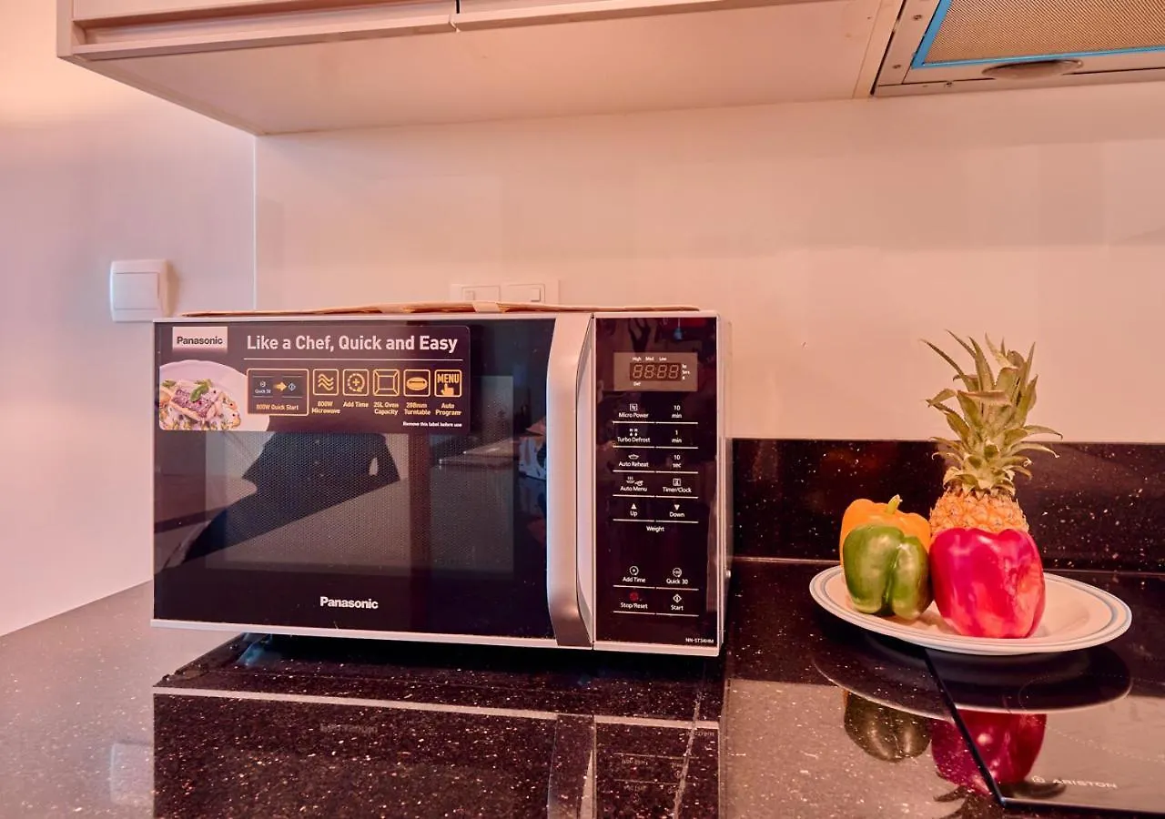 Апартаменты Spacious 1Br In Habtoor City With Canal Views & Close To Dubai Mall